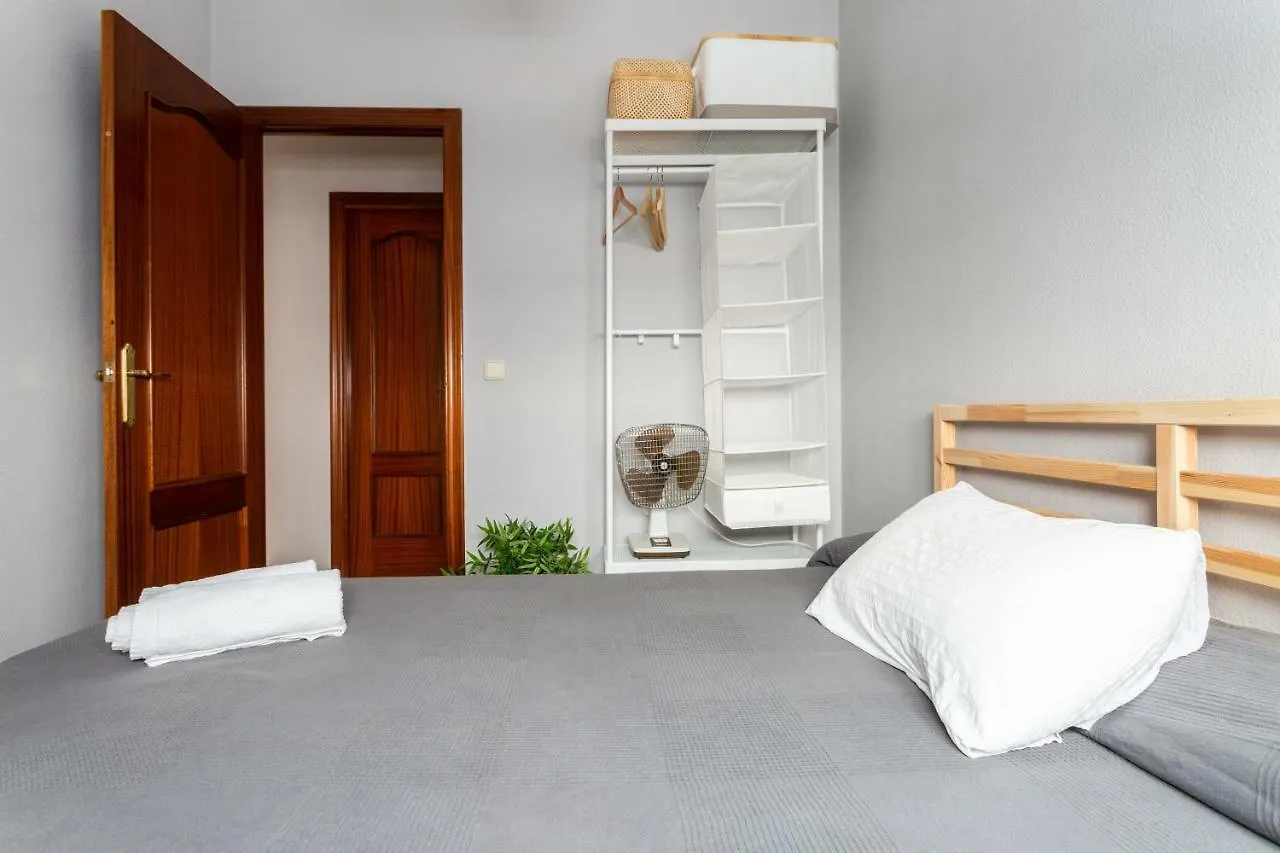 Serva La Bari Shared Apartment Sevilla
